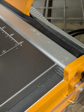 ENTER PAGE KEYWORDS corner of engraving machine bed ENTER PAGE KEYWORDS corner of engraving machine bed